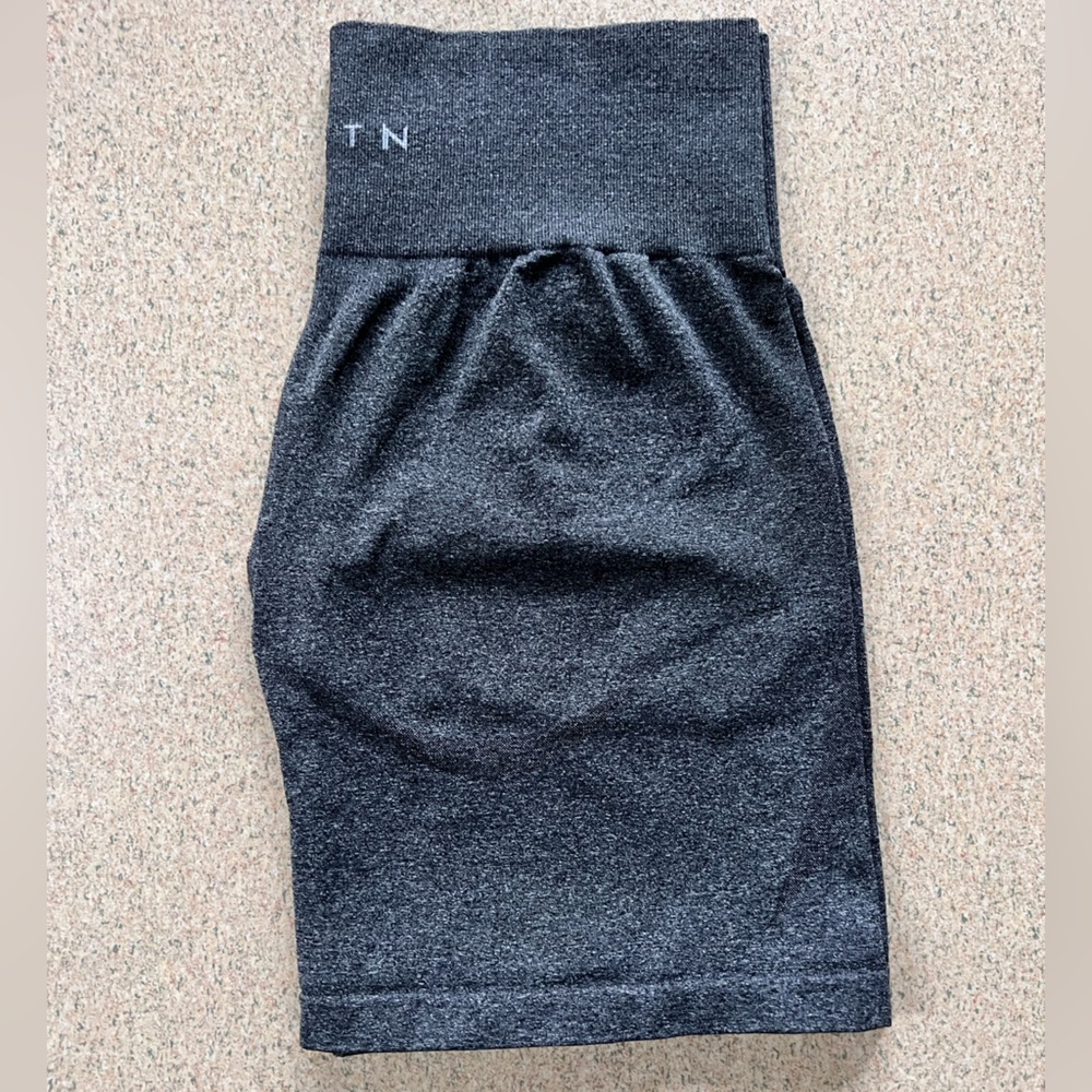 NVGTN Contour Shorts - Black Speckled